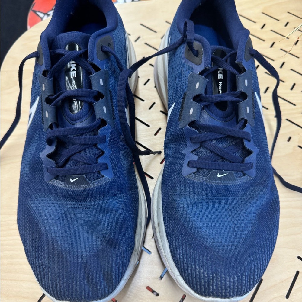 Nike Zoom Vomero 17 Men’s size 10